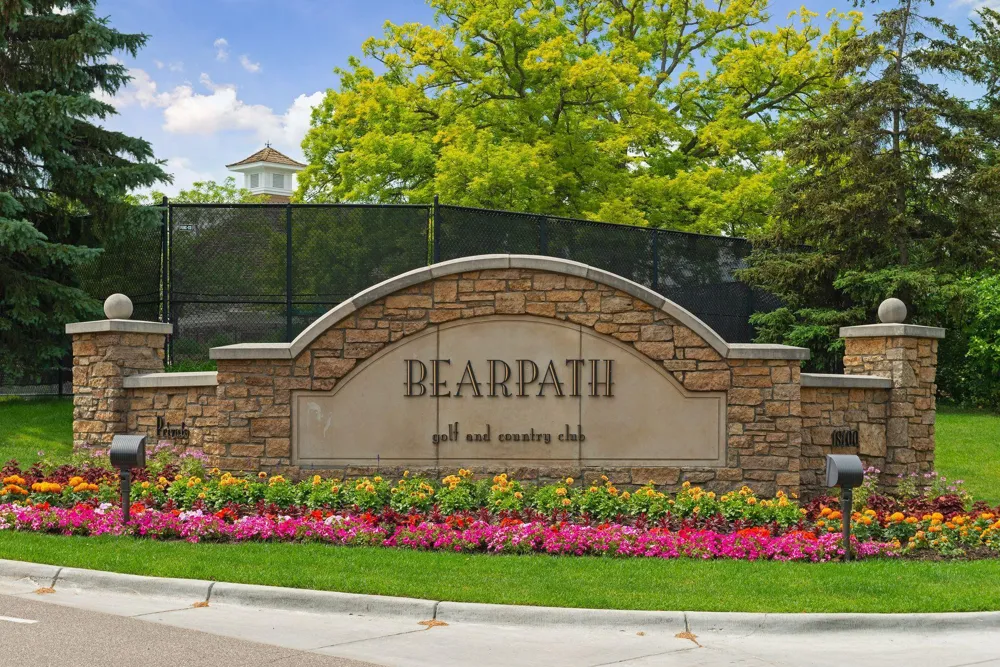 17461 Haralson Drive Eden Prairie, MN 55347