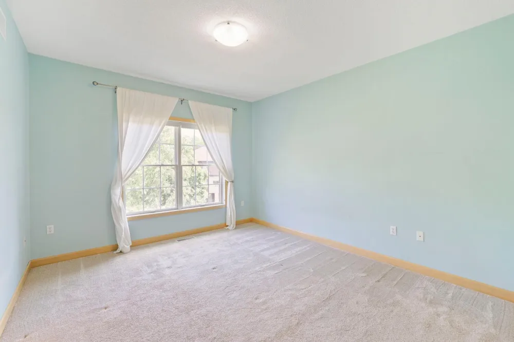 811 Thornton Street SE Minneapolis, MN 55414