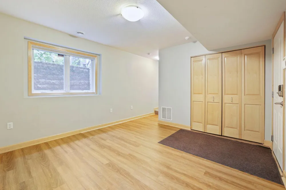 811 Thornton Street SE Minneapolis, MN 55414