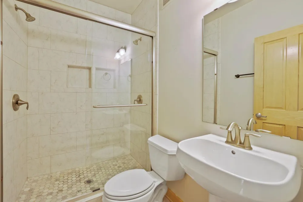 811 Thornton Street SE Minneapolis, MN 55414