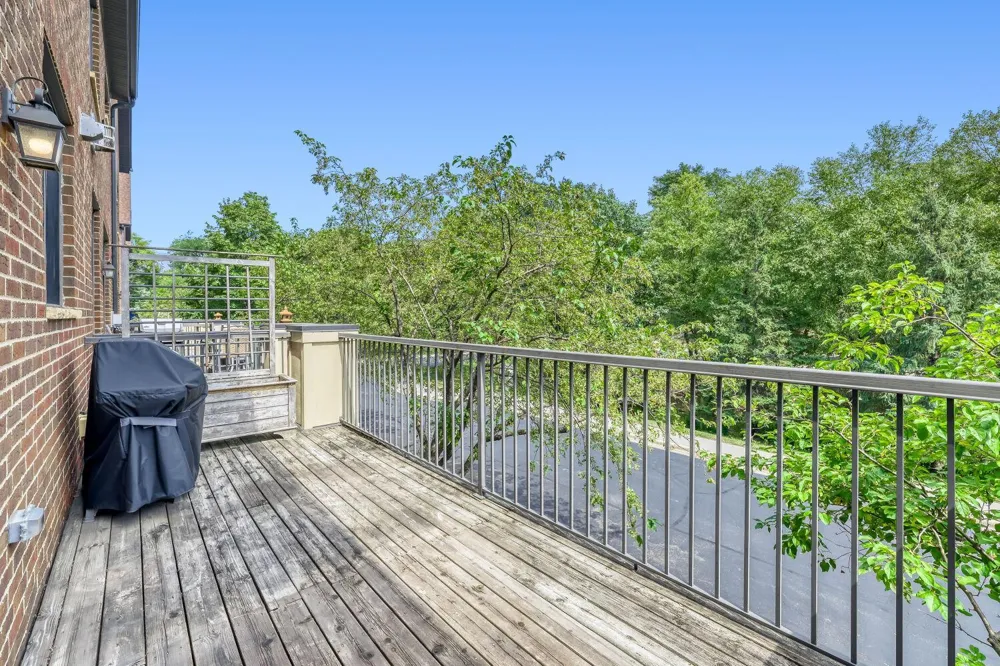 811 Thornton Street SE Minneapolis, MN 55414