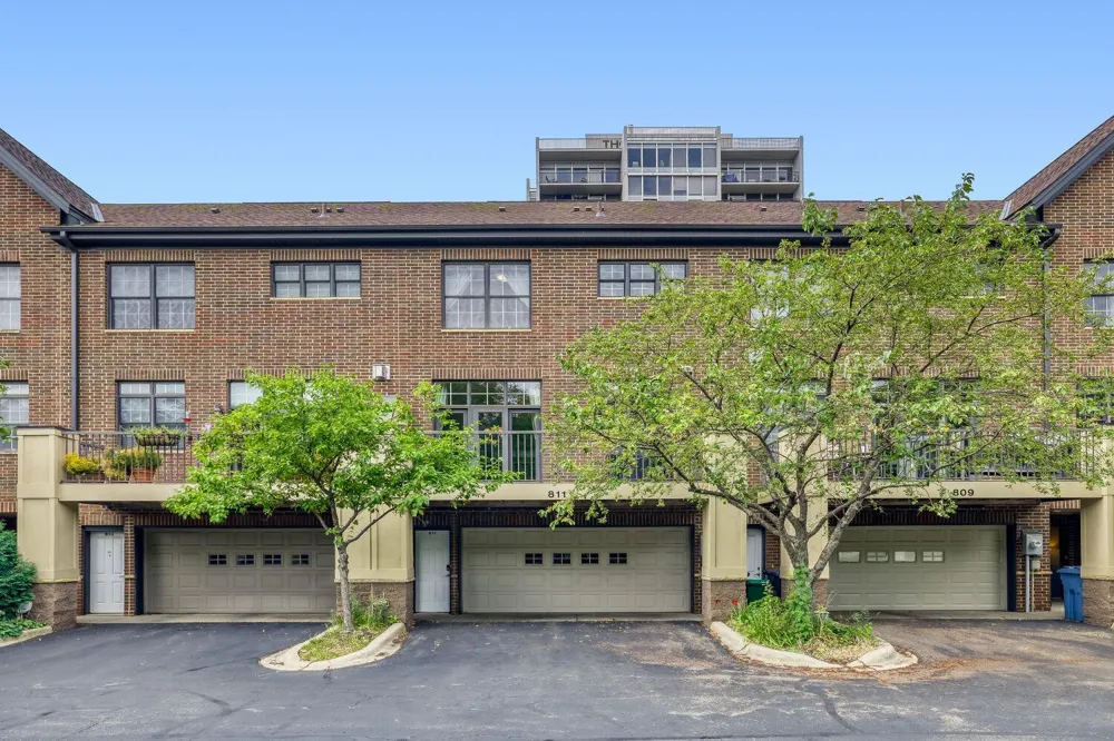 811 Thornton Street SE Minneapolis, MN 55414