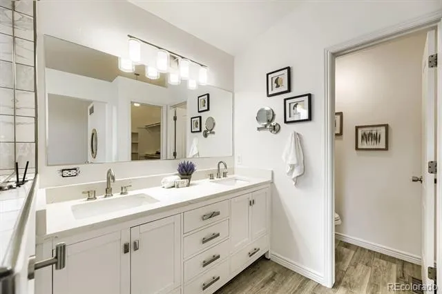 19091 E Chenango Circle Aurora, CO 80015