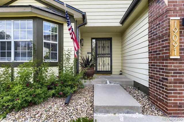 19091 E Chenango Circle Aurora, CO 80015
