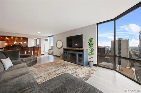 1625 Larimer Street #2105