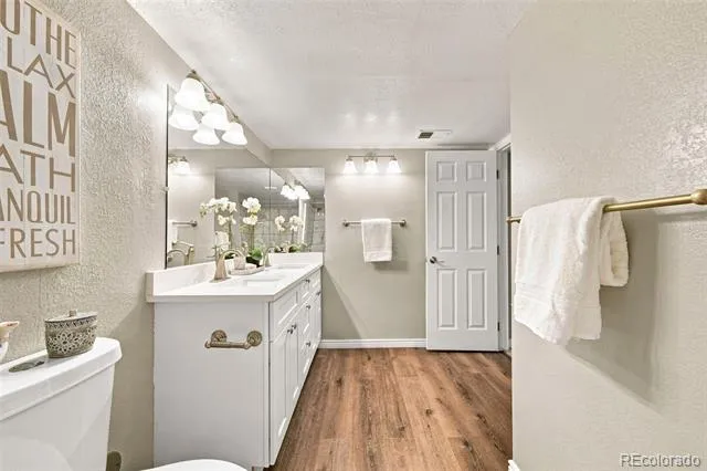 12093 W Cross Drive #204 Littleton, CO 80127