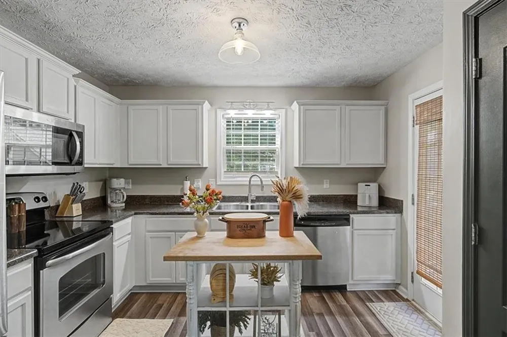 198 Meadow Spring Court Temple, GA 30179