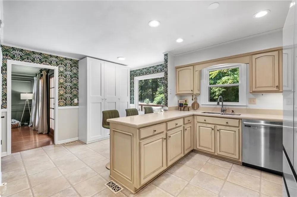 3415 Legacy Trace Johns Creek, GA 30022