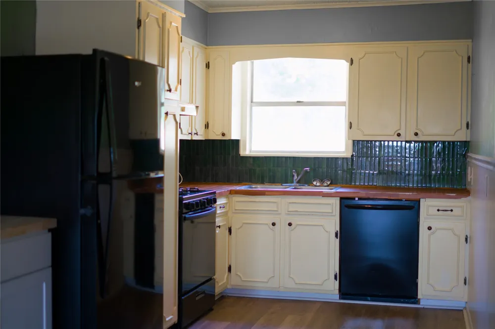 905 9th Street San Saba, TX 76877