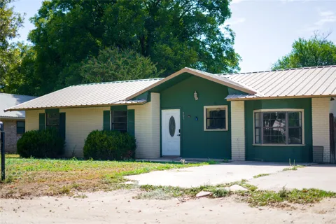 905 9th Street