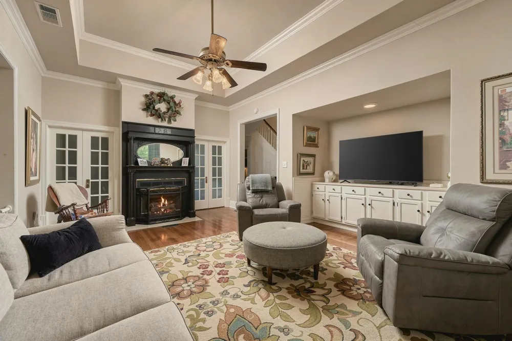605 S Bond Street Whitewright, TX 75491