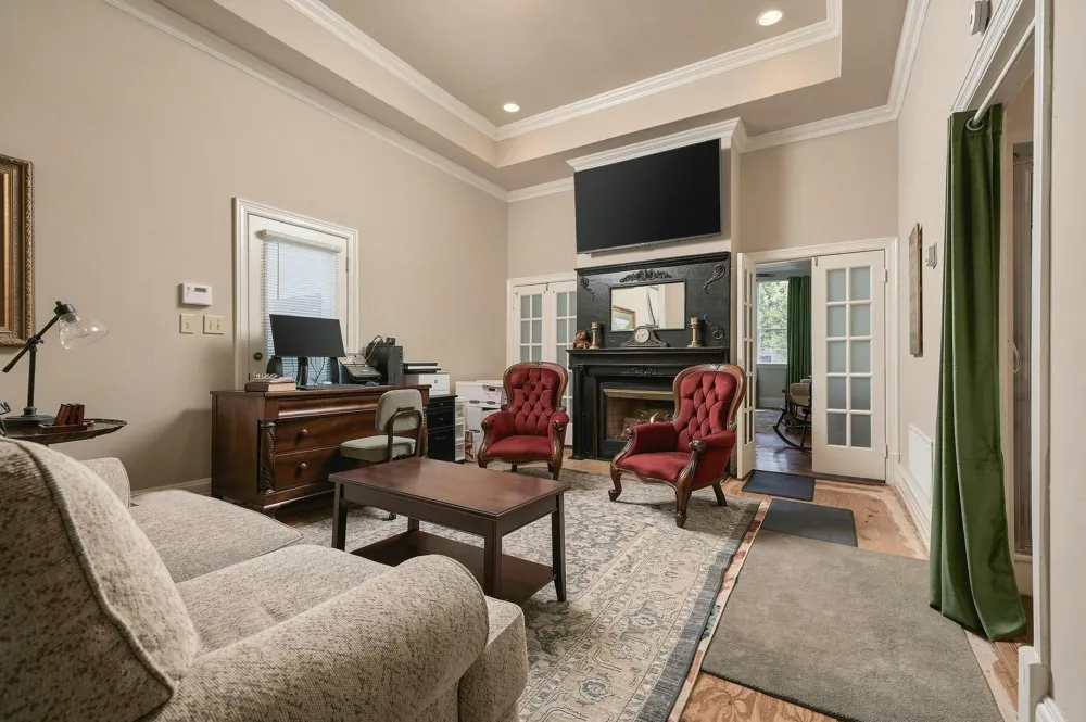 605 S Bond Street Whitewright, TX 75491