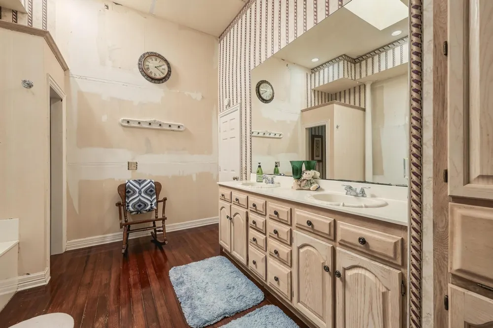 605 S Bond Street Whitewright, TX 75491