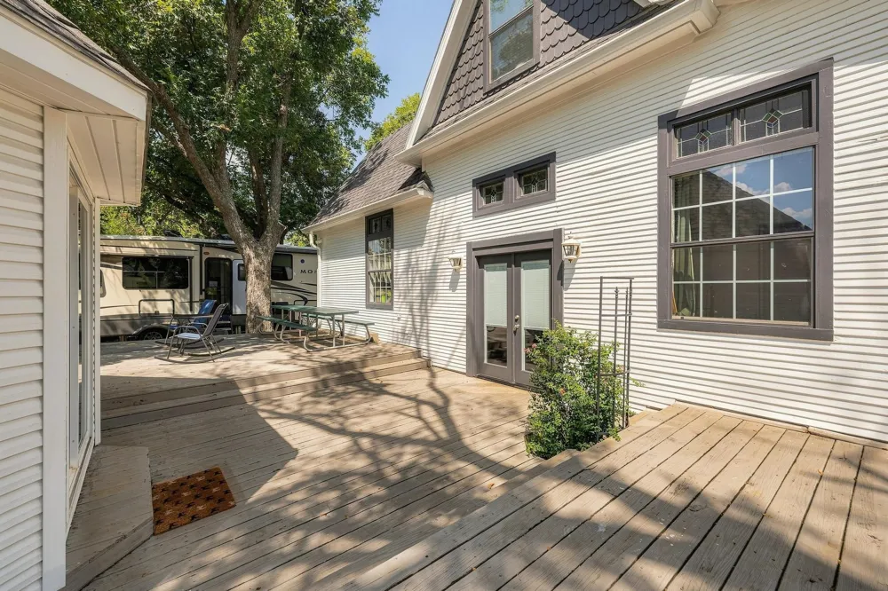 605 S Bond Street Whitewright, TX 75491