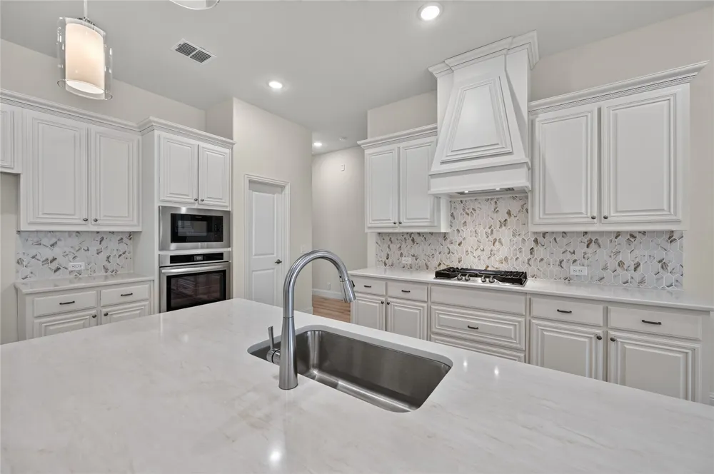 8904 Wichita Lane Denton, TX 76226
