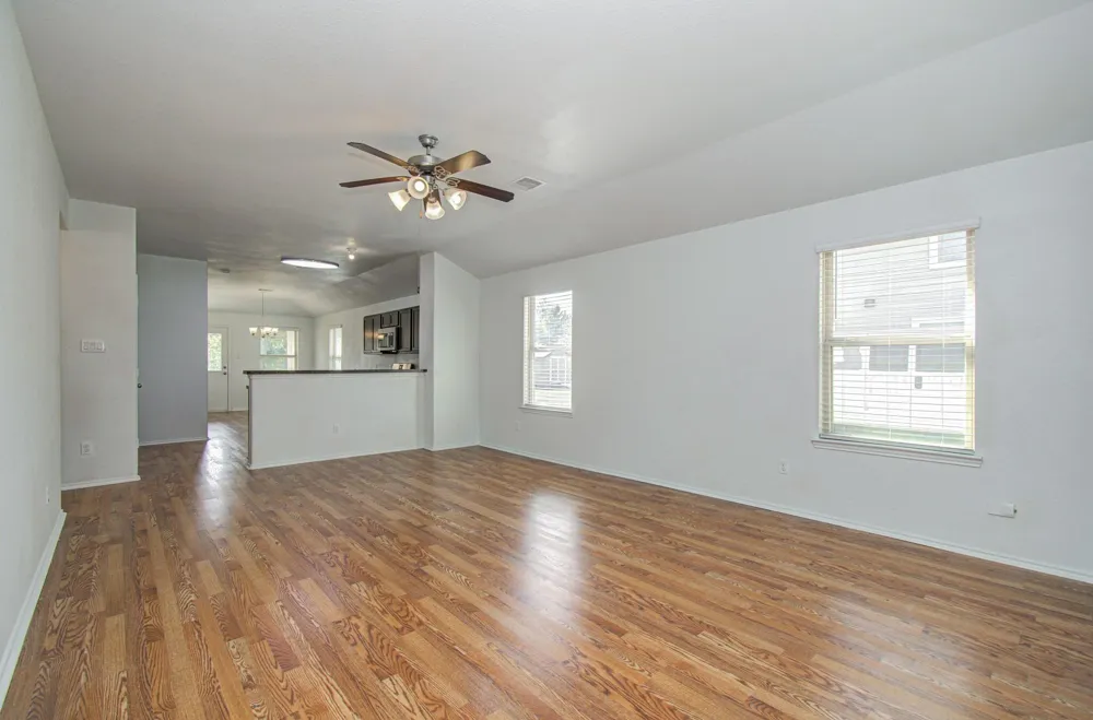 1634 Road 5102 Cleveland, TX 77327