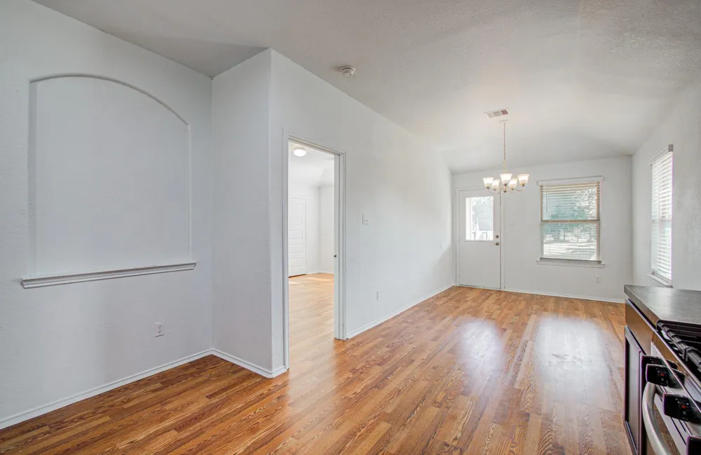 1634 Road 5102 Cleveland, TX 77327