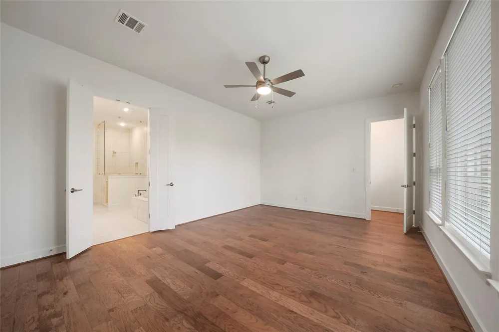 6 Clearview Terrace Place Tomball, TX 77375