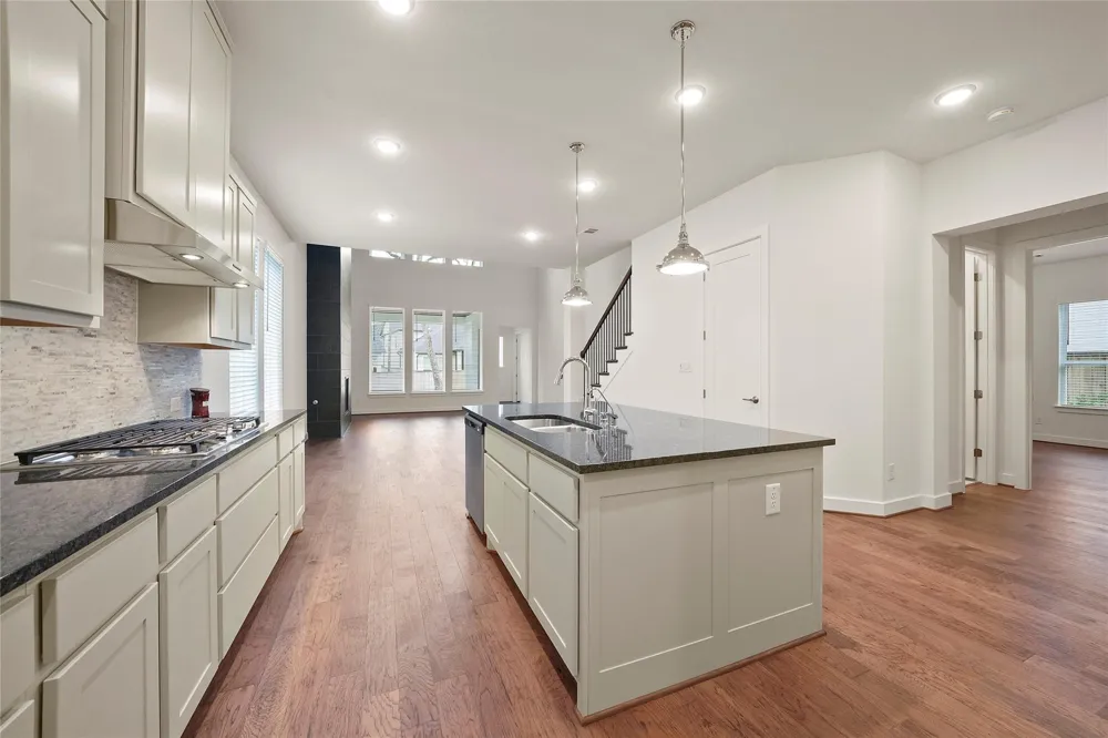 6 Clearview Terrace Place Tomball, TX 77375