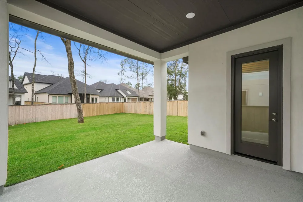 6 Clearview Terrace Place Tomball, TX 77375