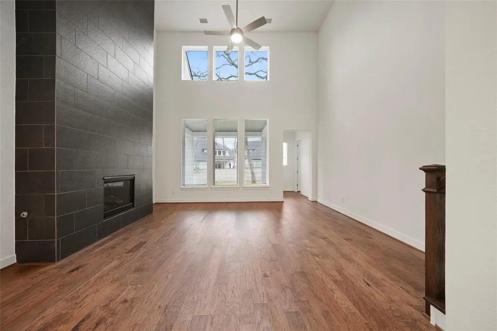 6 Clearview Terrace Place Tomball, TX 77375