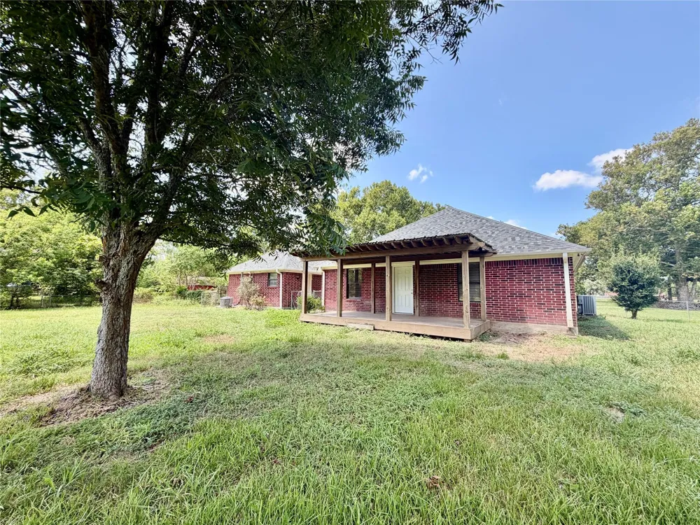 3121 Fm 646 Road Santa Fe, TX 77510