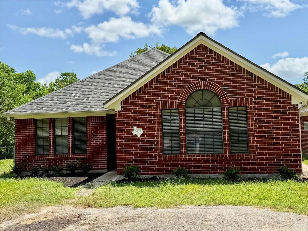 3121 Fm 646 Road Santa Fe, TX 77510