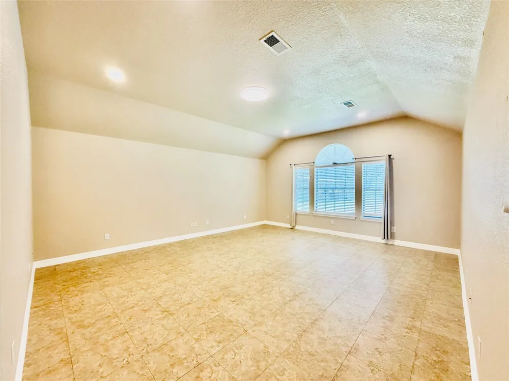 3121 Fm 646 Road Santa Fe, TX 77510