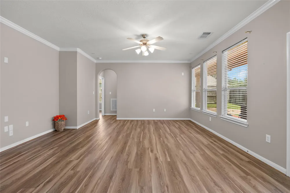 1225 Riviera Circle Pearland, TX 77581