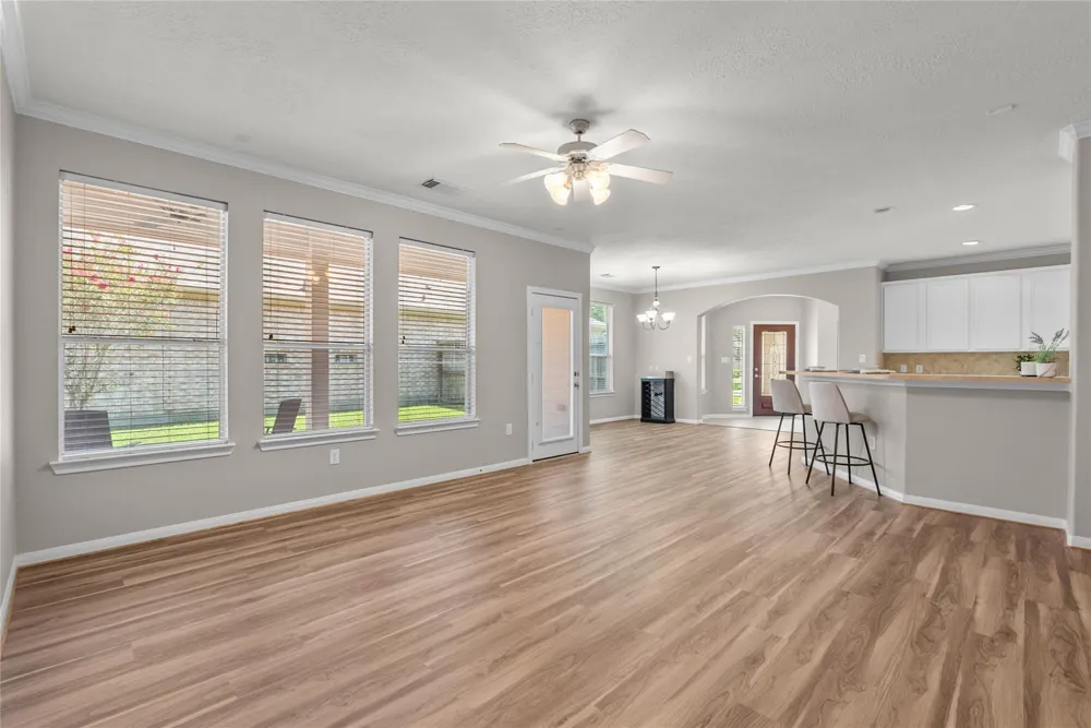 1225 Riviera Circle Pearland, TX 77581