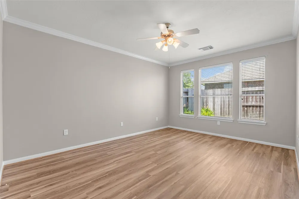 1225 Riviera Circle Pearland, TX 77581
