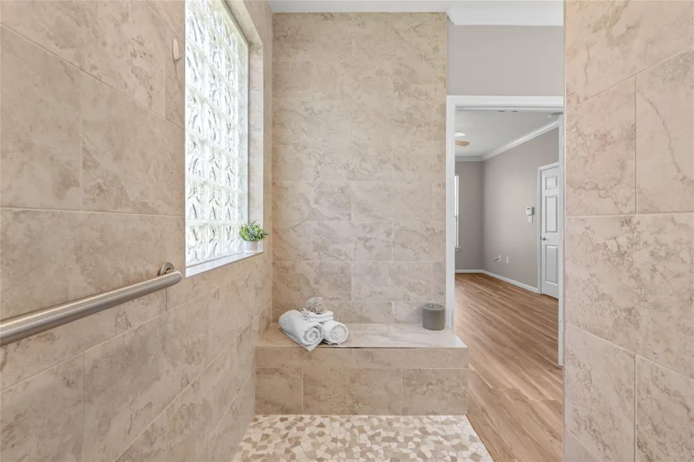 1225 Riviera Circle Pearland, TX 77581