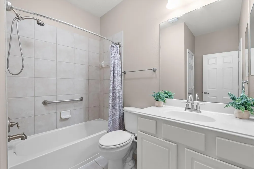 1225 Riviera Circle Pearland, TX 77581