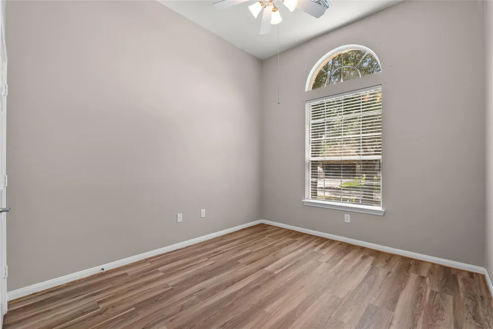 1225 Riviera Circle Pearland, TX 77581