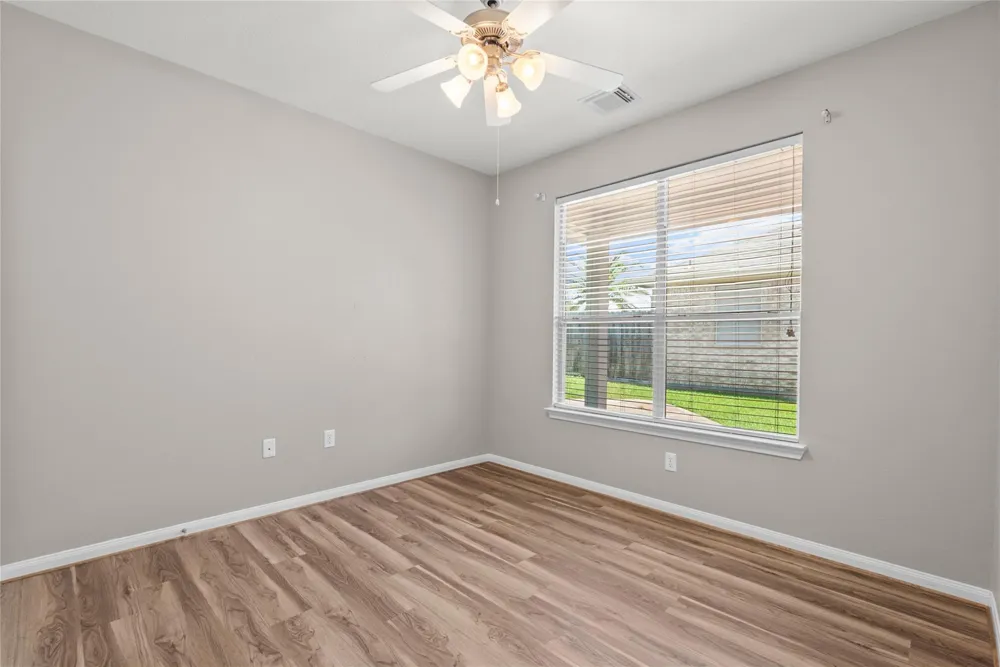 1225 Riviera Circle Pearland, TX 77581