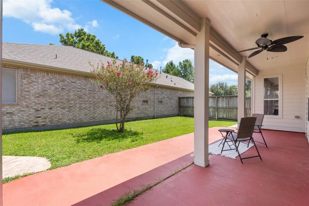 1225 Riviera Circle Pearland, TX 77581
