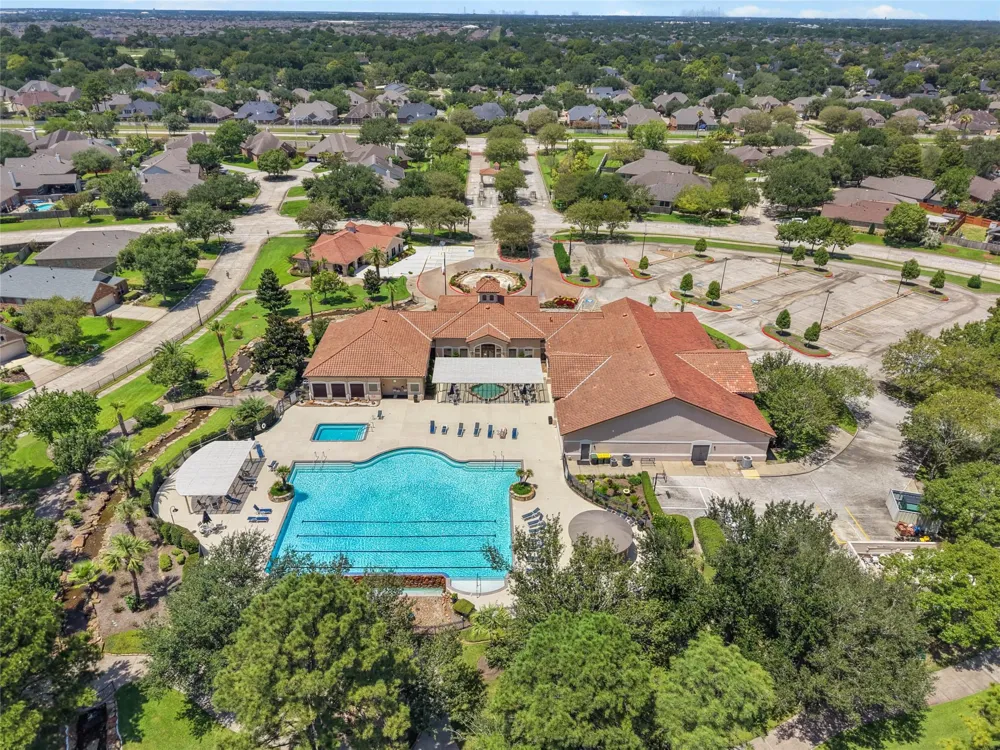 1225 Riviera Circle Pearland, TX 77581