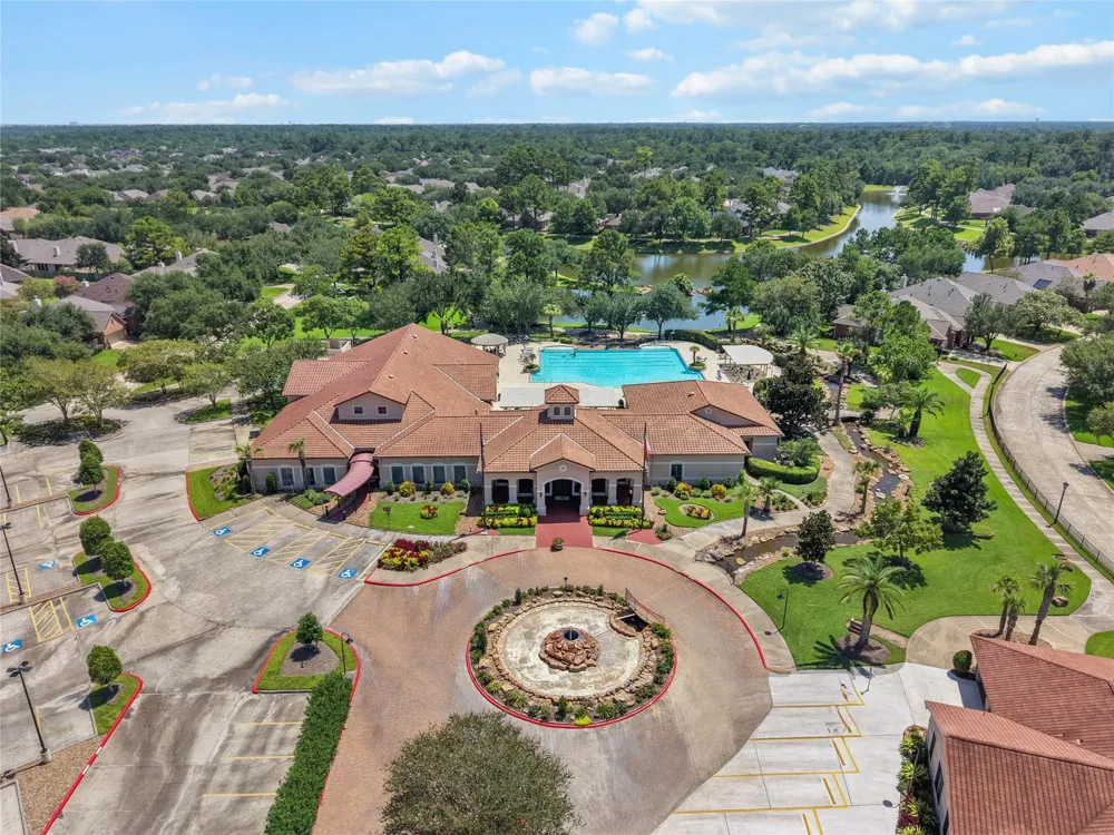 1225 Riviera Circle Pearland, TX 77581