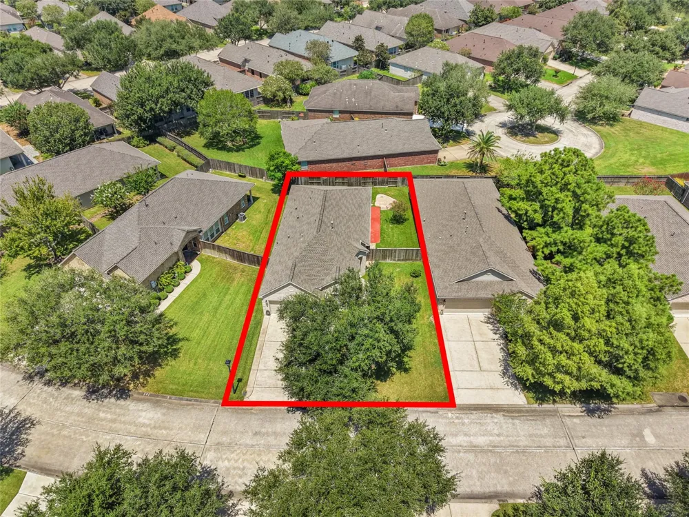 1225 Riviera Circle Pearland, TX 77581