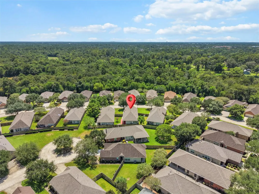 1225 Riviera Circle Pearland, TX 77581