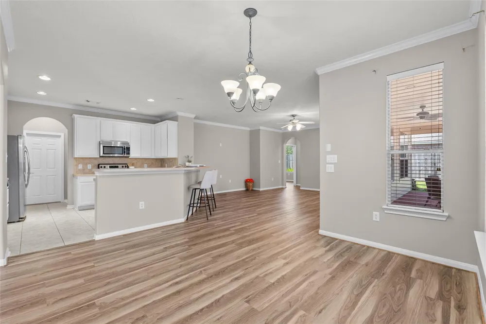 1225 Riviera Circle Pearland, TX 77581