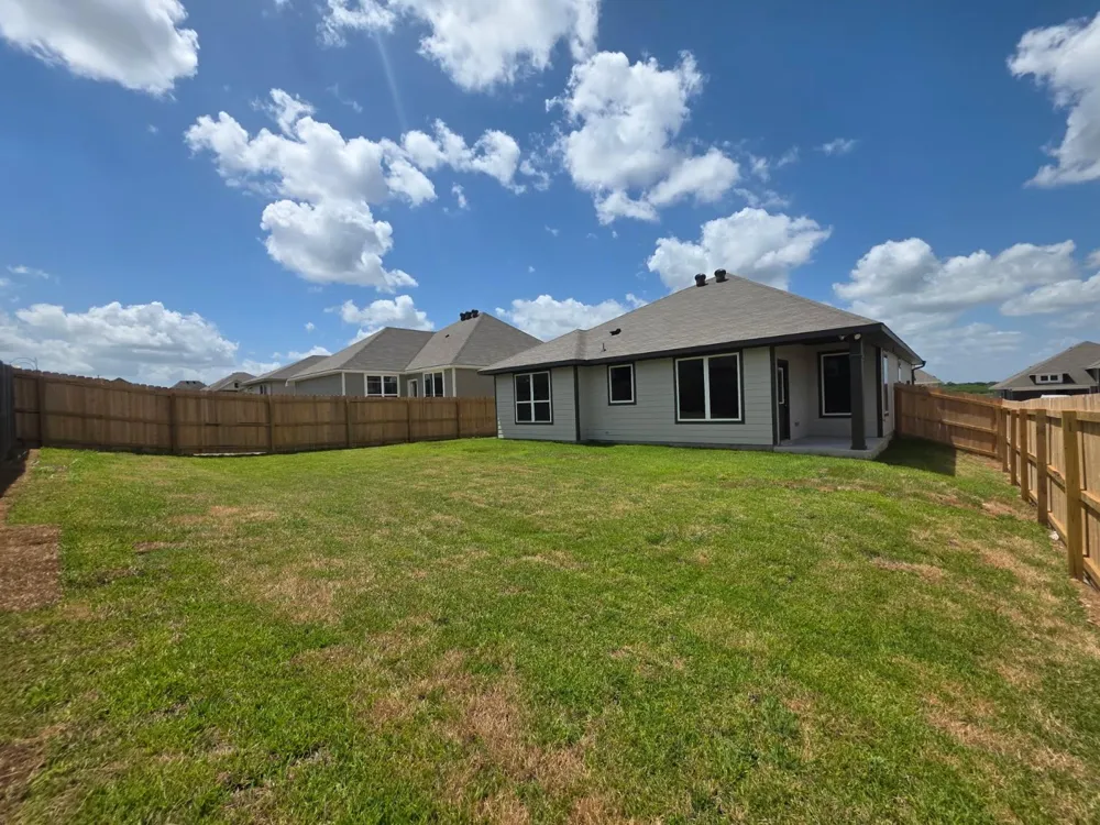 1497 Lake Ridge Drive Brenham, TX 77833