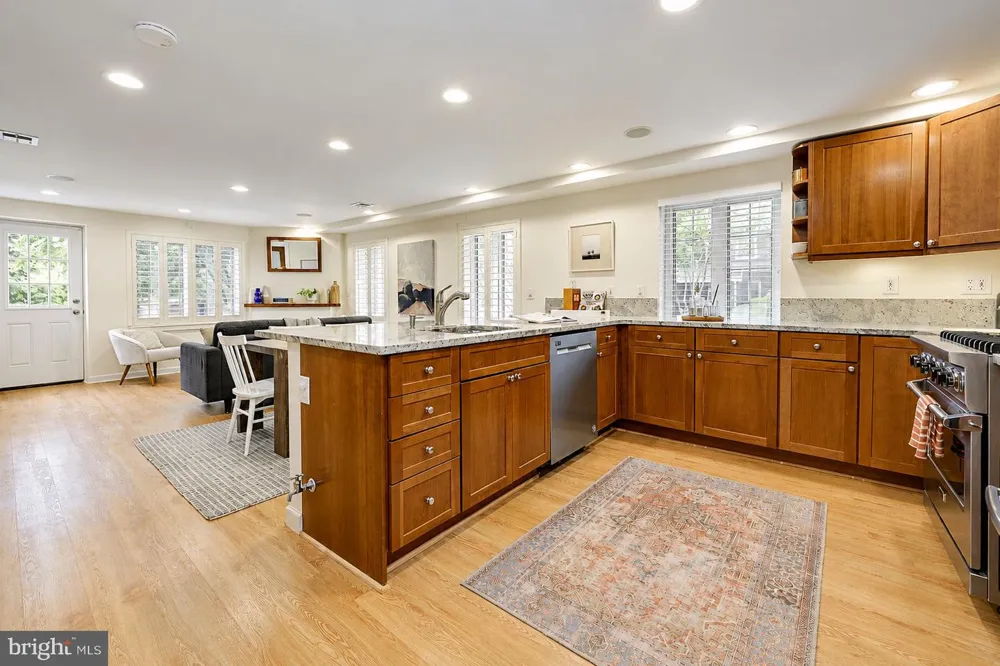 2117 OBSERVATORY PLACE NW Washington, DC 20007