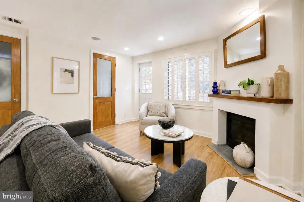 2117 OBSERVATORY PLACE NW Washington, DC 20007