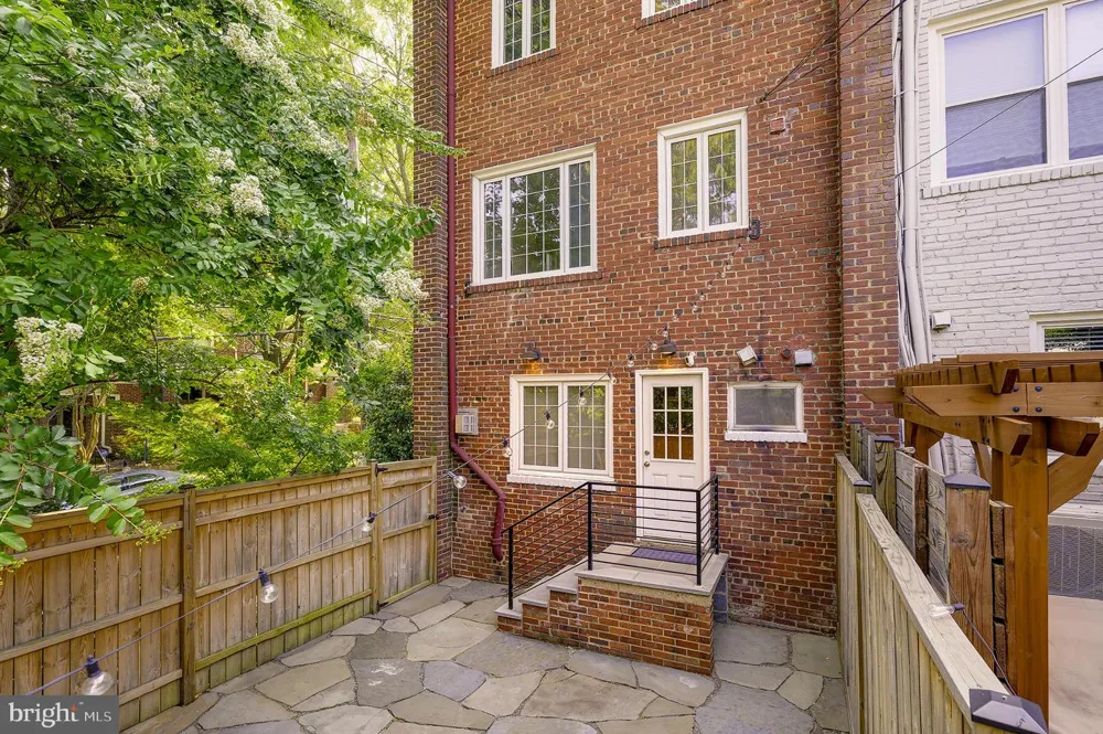 2117 OBSERVATORY PLACE NW Washington, DC 20007