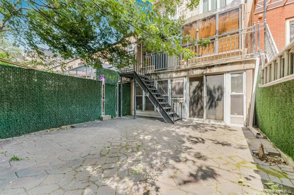 10538 65th Road Forest Hills, NY 11375