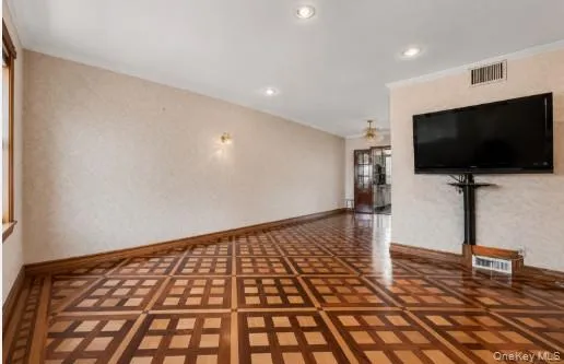 10538 65th Road Forest Hills, NY 11375