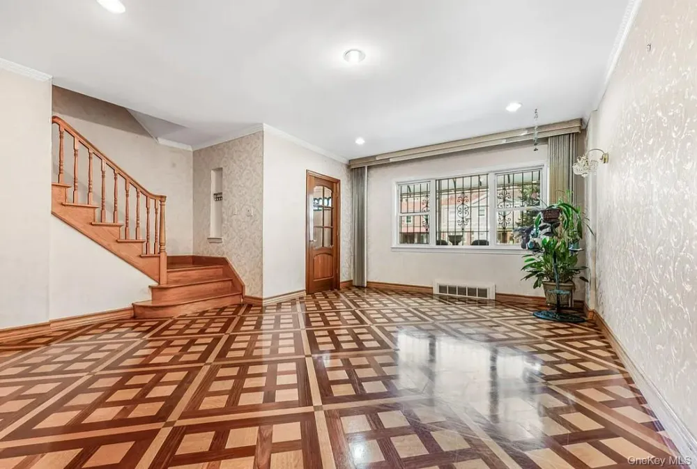 10538 65th Road Forest Hills, NY 11375