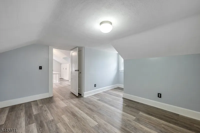 122 Garside Ave Wayne, NJ 07470