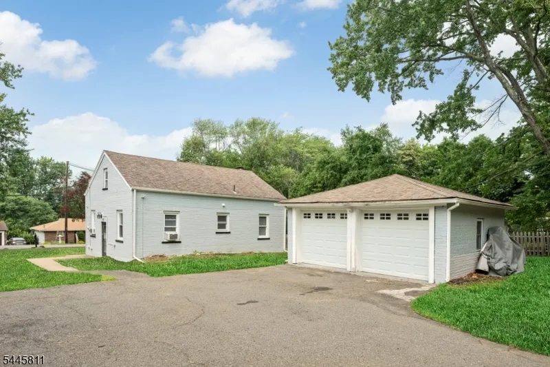 122 Garside Ave Wayne, NJ 07470